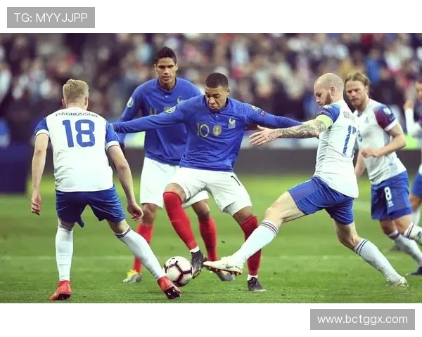 精彩回顾：足球赛场上的激情对决与震撼瞬间汇总